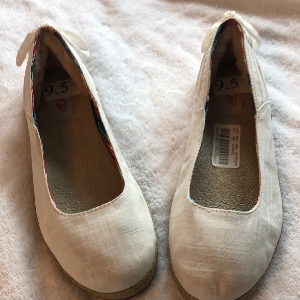 Ugg Canvas flats
